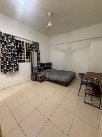 Desa Park City, Menjalara Kepong Master Single Room For Rent 1
