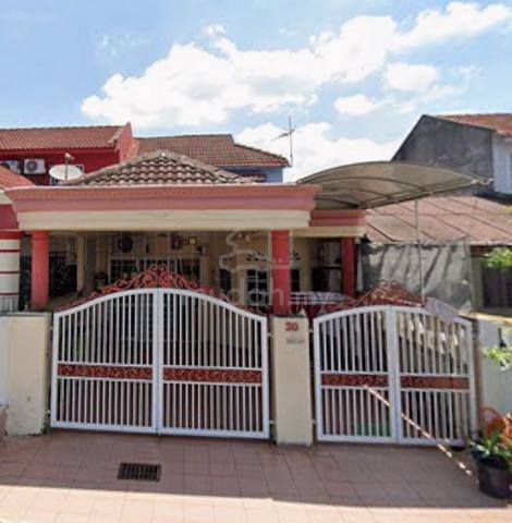 (Renovated)One and half storey terrace house Taman Klang Utama, Klang 1