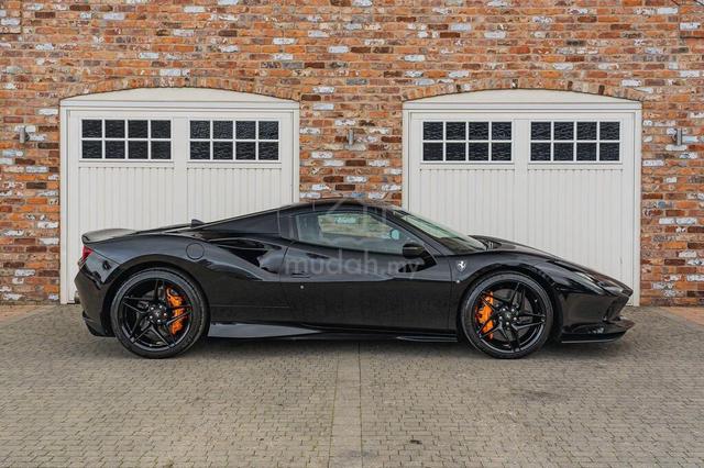 2022 Ferrari F8 Spider LIFTER/CAMERA/RACING SEATS - 4