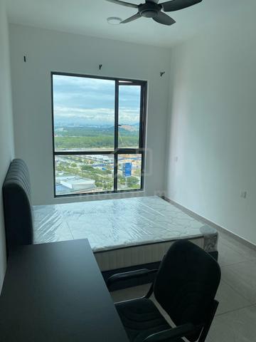 Batu Kawan Savana Master Bedroom For Rent 1