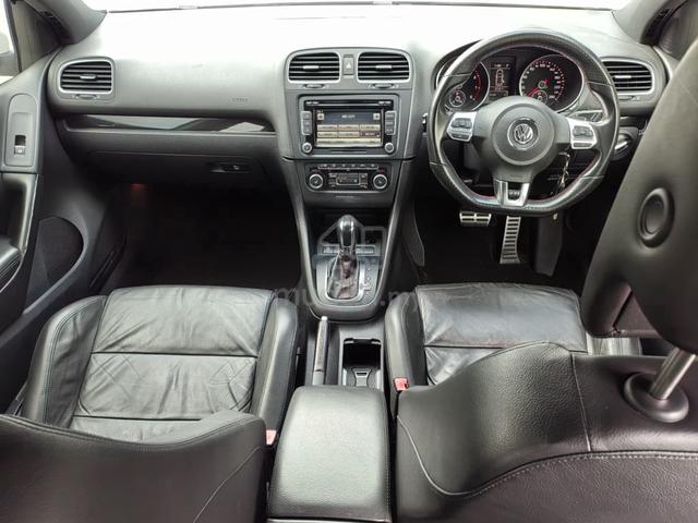 Volkswagen GOLF 2.0 GTi (A) DSG 6sp P/SHIFT S/ROOF - 4