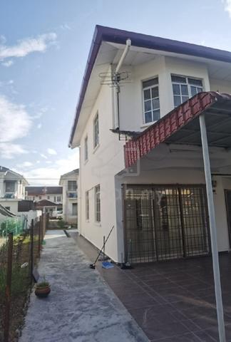 Double Storey Terrace (Wide End Lot) 1