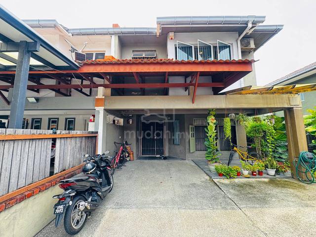 End Lot Renovated 2 Storey Terrace Taman Seri Utama Kota Damansara 1