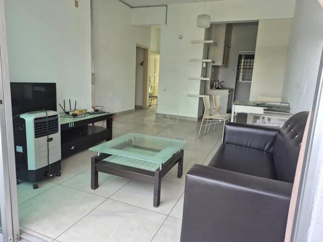 University Place (Plaza Ivory) 1