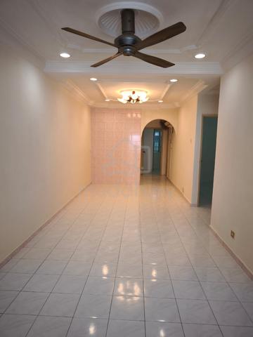 Ground Floor Town House, Taman Saga Ampang Selangor 1