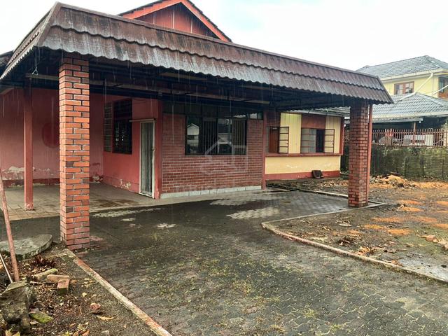 Single Storey Bungalow At Jalan Hamilton, Greenlane Area 1