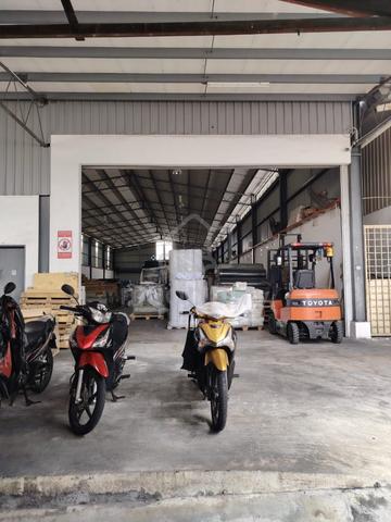 Warehouse For Rent at Jalan Batu Maung,Penang -Facing main road -Land 1