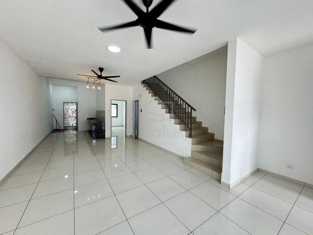 House For Rent / Austin Crest Ruby / 2 Storey Terrace / Jaya Putra / J 1