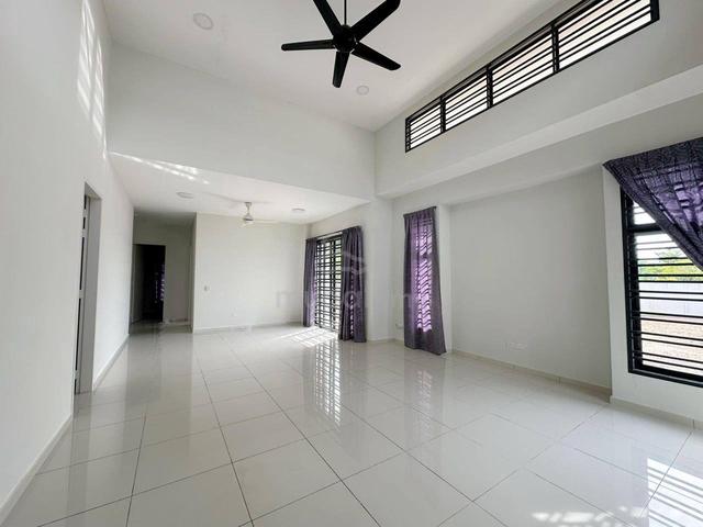 ‼️🏡【For Sale】Single Storey Corner Bungalow @ One Krubong Samarinda, M 1