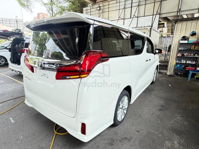 2023 Toyota ALPHARD 2.5 S 8 Seat 2P.Door Grd 4.5 - 5