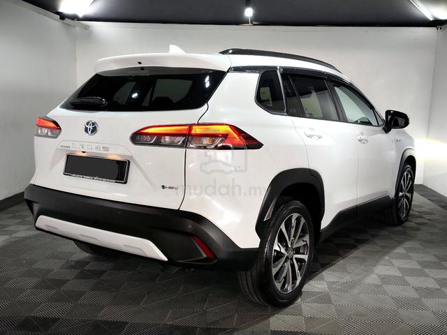 2025 Toyota Corolla Cross 1.8 HYBRID Like New - 2