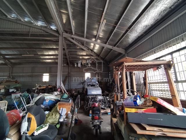 Factory / Warehouse Malim Jaya nr Taman Merdeka Cheng 1