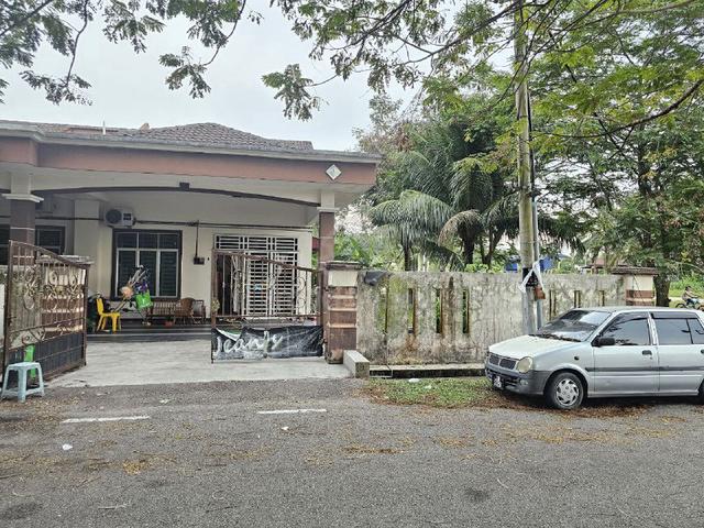 FREEHOLD CORNER LOT Teres Setingkat Taman Naib Johan Harmoni, Muar 1