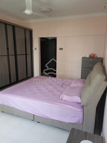 Middle Room for Rent @ Bukit OUG Condo (Chinese female) 1
