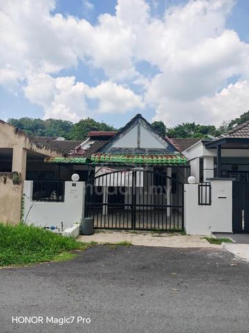 FOR SALE ! Single Storey Pinggiran Batu Caves, Selangor 1