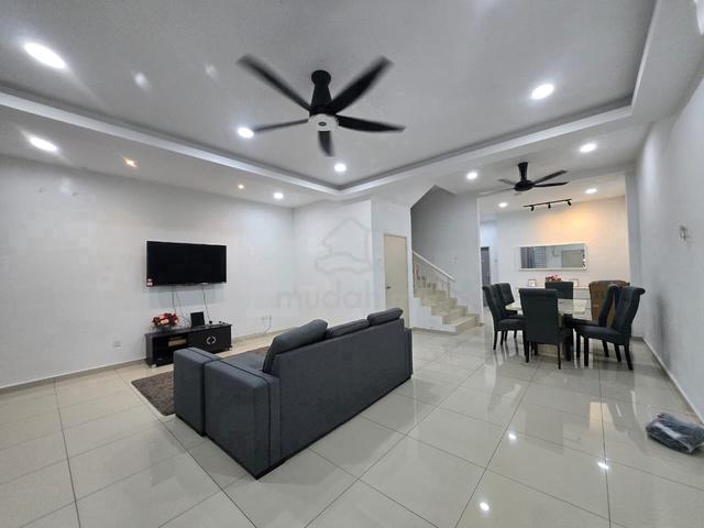 Fully Furnished Double Storey Teres House 4B4B📍Tmn Cheng Bestari 1