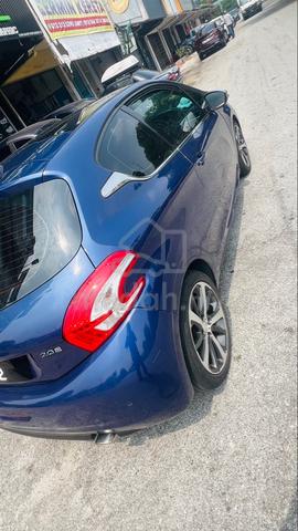 2014 Peugeot 208 1.6 VTI ALLURE (A) - 4