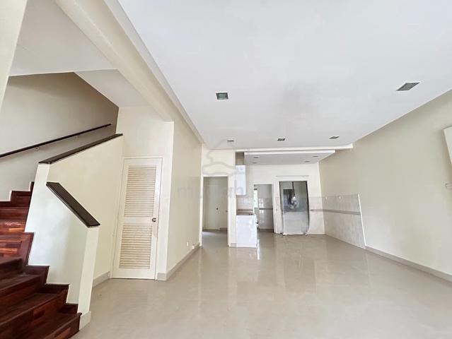 24 x 80 Kota Kemuning Shah Alam, Lakeside Terrace 2 storey 1