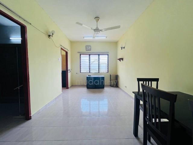 Rumah Pangsa Nilam Sari Flat 1