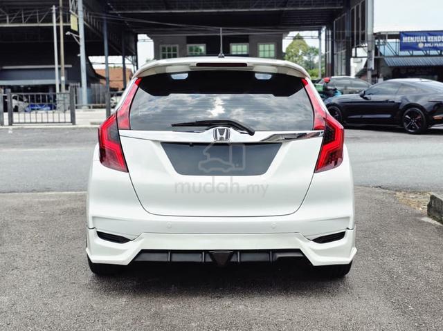2018 Honda JAZZ 1.5 V CLEAN CONCEPT. SENANG LULUS. - 4