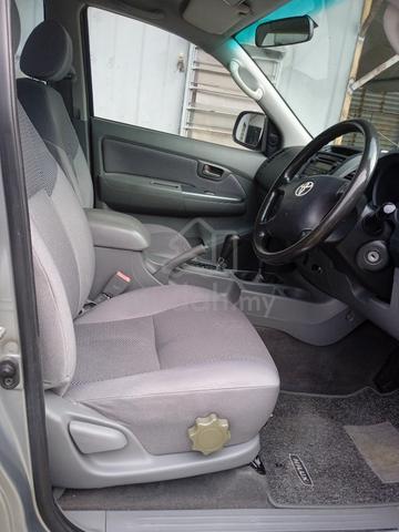 2011 Toyota HILUX 2.5 G (A) - 5