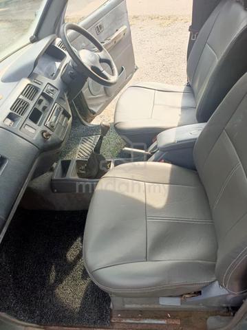 1998 Toyota UNSER 1.8 GLi (M) - 2