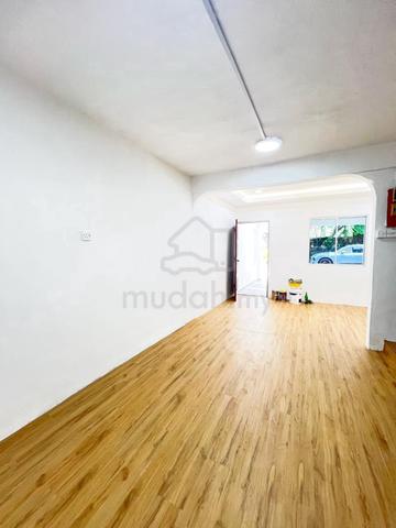 Kluang, Tmn Sri Jaya, 2Tingkat 3bilik Unblock, Full loan Gunung Lambak 5