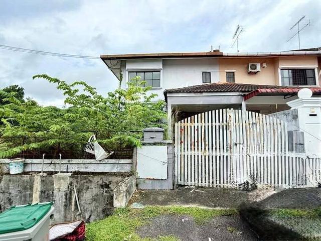 CORNER Putri Kulai 2 Storey Terrace House 1