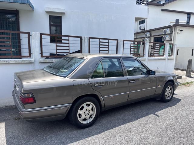 1989/1992 MERCEDES BENZ 230E Twin Chain M102 - 2