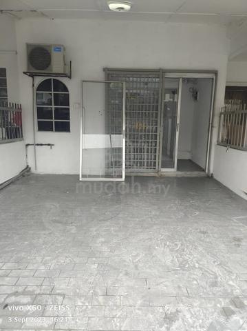2 storey , SG 9/17 , sri gombak . 1