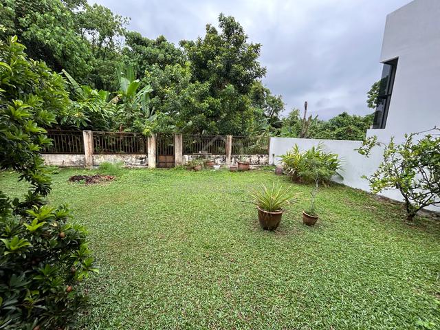 Semi D Espana BRP 5 Huge Land Backyard Bukit Rahman Putra 1