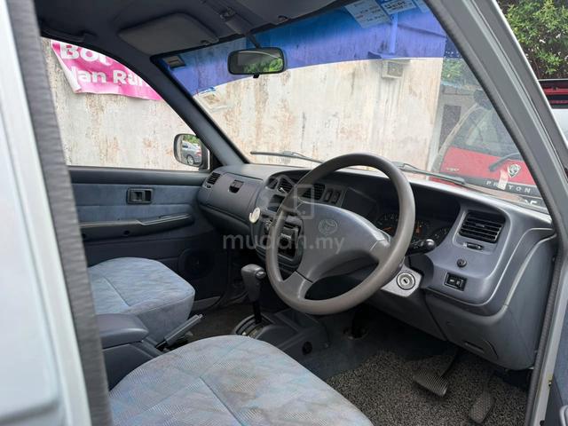 2002 Toyota UNSER 1.8 GLI FACELIFT (A) - 2