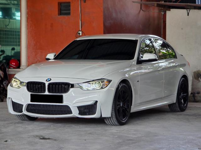 (Loan Kedai) 2013 Bmw 320i SPORTS 2.0 (A) - 3