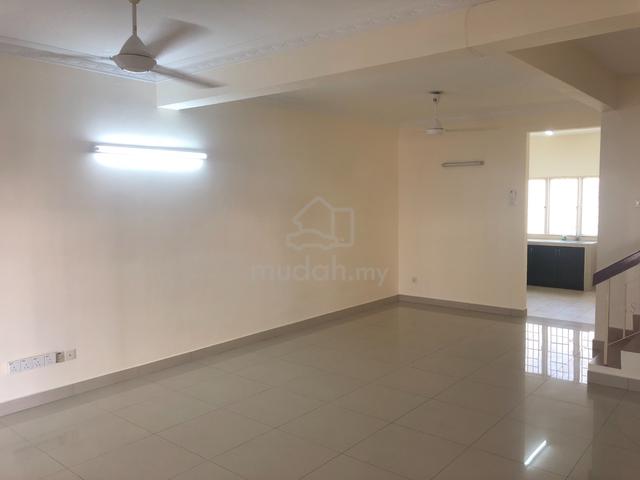 CLEAN 2 Storey Taman Puchong Utama Putra Prima Wawasan Bandar Puteri 1