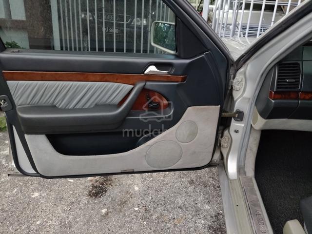 1995 Mercedes Benz 300SE 3.0 (A) - 4