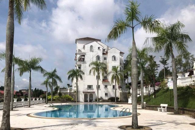 Spanish Villa 2