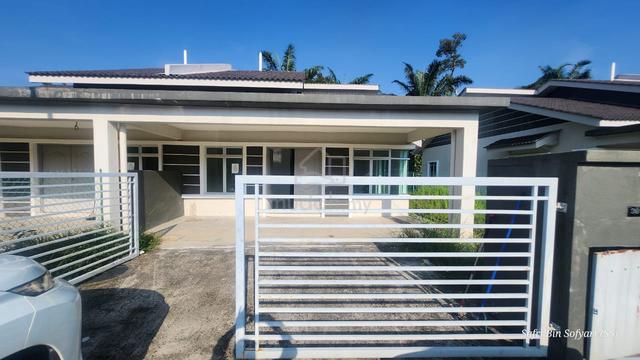 Semi-D House for Rent – Labohan Dagang, Banting (Near KLIA) 1