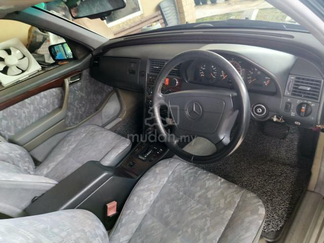 1995 Mercedes Benz 220E 2.2 W124 (A) - 2