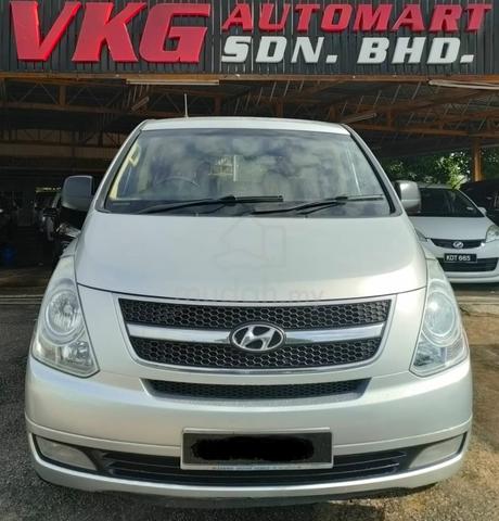 2010 Hyundai GRAND STAREX 2.5 (A) - 1