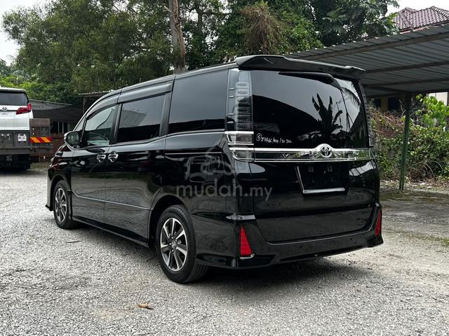 PROMOSI 2021 Toyota VOXY 2.0 ZS KIRAMEKI III (A) - 2