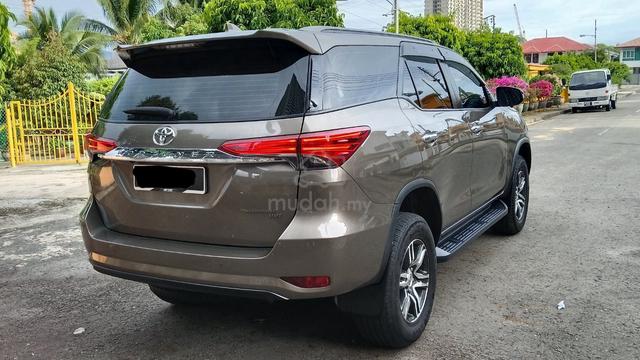 2023 Toyota Fortuner VRZ 2.4 Auto 7 Seater - 4