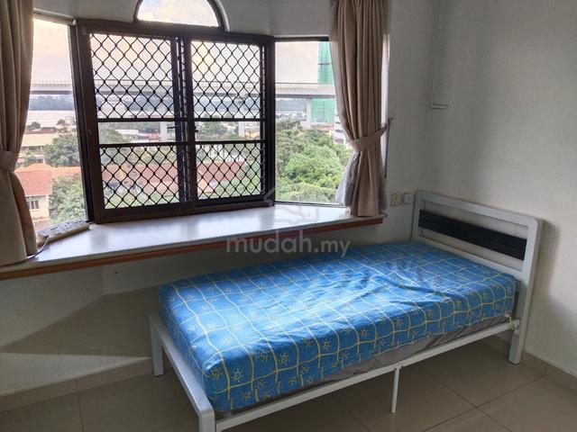 Room next to CIQ 1