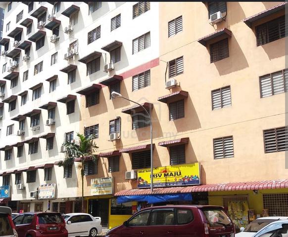 Aman Putra Apartment 1