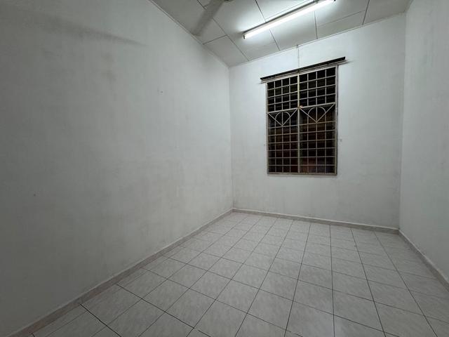 DESA ENGGANG 1 Storey Semid near laguna lagenda lot 88 for rent 5