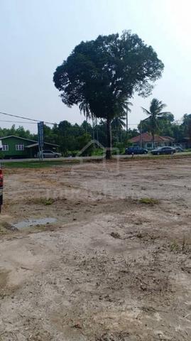 Tanah Lot Kedai Kampung Nyior Paka 1