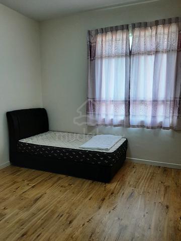 Alam Damai Middle room 1