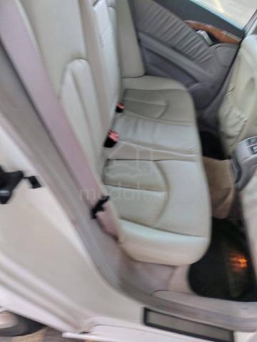 1995 Mercedes Benz 240E (A) - 4