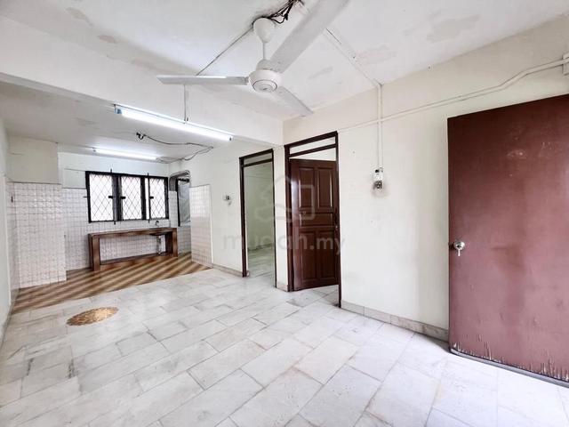 Flat Taman Ungku Tun Aminah 1