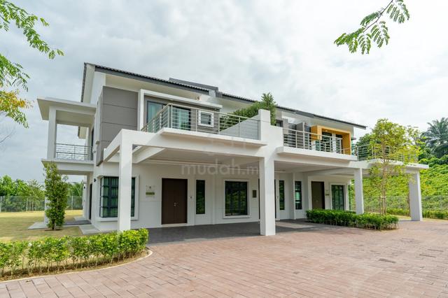 Freehold Double Storey Terrace House, Ayer Molek, Ready Move In 1