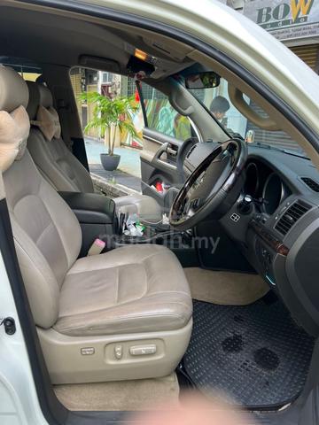 2011 Toyota LANDCRUISER 4.6 petrol V8 D-4D (A) - 4